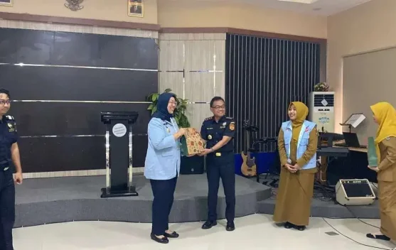 Bea Cukai Entikong Gelar Sosialisasi Antikorupsi