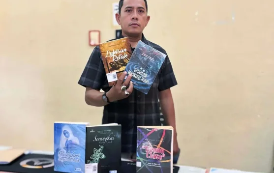 Muklis Puna: Guru Cahaya Literasi