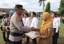 Kapolres Way Kanan Beri 18 Piagam Penghargaan  Berprestasi 