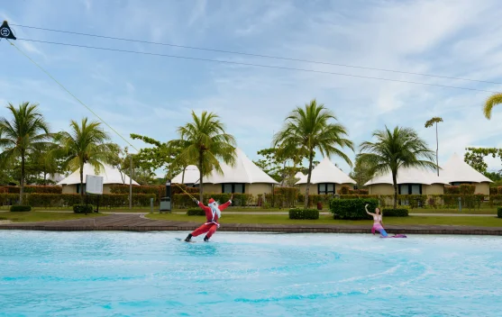  Serunya "Season of Joy Awaits" Bersama Natra Bintan  