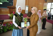 Neysa Ardilla Raih Penghargaan Pelajar Inspiratif ICMI