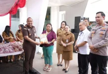 Forkopimda Minahasa Gelar Bazaar Natal Jaga Pangan