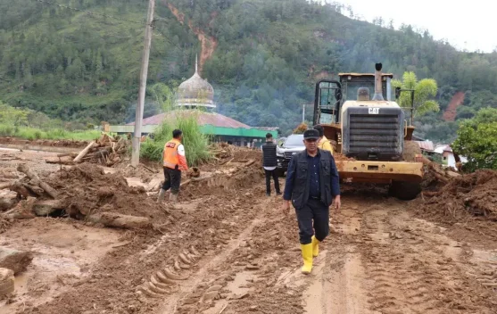 Pembukaan Jalan Takengon-Bintang Sudah Tembus Bewang