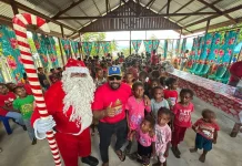 KNPI Kaimana Berbagi Kasih Natal Kampung Lobo