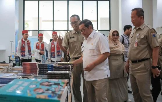 Gubernur Pramono Apresiasi Festival Jakarta Panen Buku 2025