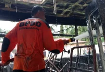 Bus Sekolah Hangus Terbakar di TK Arroyan Subulussalam