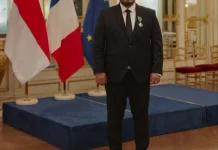 Joko Anwar Terima Penghargaan Dari Prancis