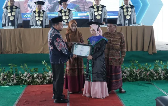 Wabup Berikan Orasi Ilmiah Wisuda IAI Darul Falah