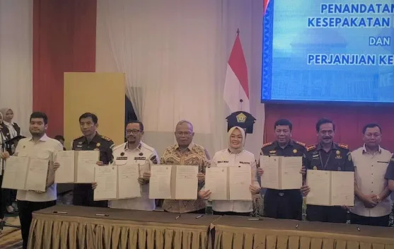 Bupati Buton Dukung Penandatanganan Kerja Sosial dengan Kejaksaan