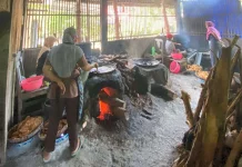 Peyek Payung Menoreh Tetap Bertahan Ditengah Mahalnya BahanBaku