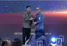 Kemenkum Raih Penghargaan Badan Publik Informatif 2025