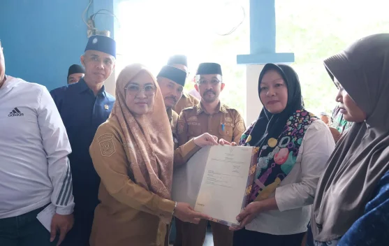 Bupati Gowa Serahkan 720 Sertifikat Redistribusi Tanah