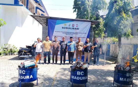 Hasil Operasi Rokok Ilegal Dimusnahkan