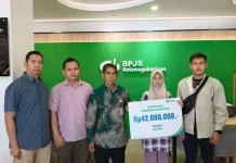 BPJamsostek Serahkan Santunan JKM Keluarga Petani Teluk Pakedai