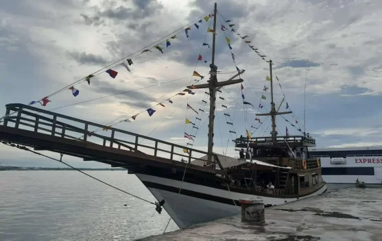 Savoring Kendari Bay’s Sunset on a Pinisi Cruise