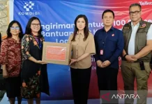 Ministry and Telkomsel Dispatch Aid for Sumatra Network Recovery