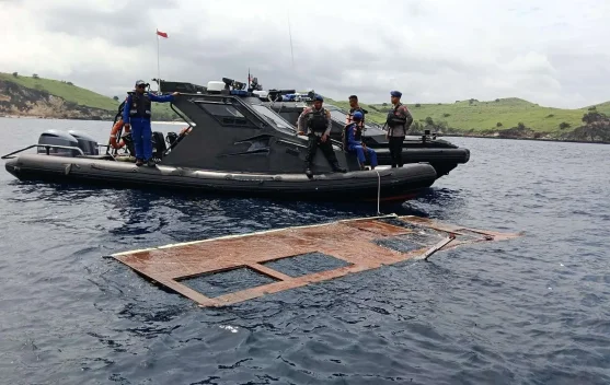 Search Ongoing After Labuan Bajo Boat Incident