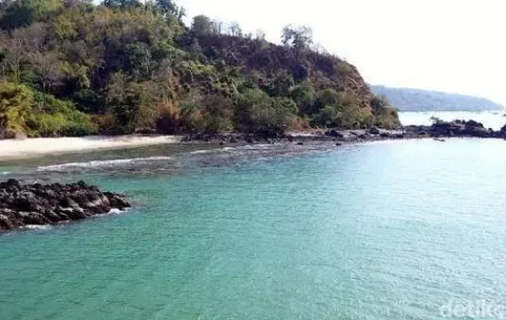 Pulau Kunti Sukabumi, Suara Tertawa Misterius dan Gua Purba