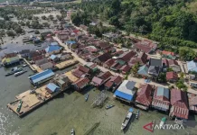 Oil and Gas Seen as New Growth Engine for Indonesia’s Coastal Villages