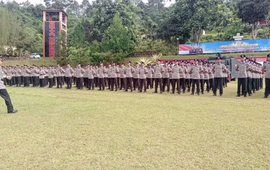 Banten Police Chief Installs Hundreds of Non-Commissioned Officers