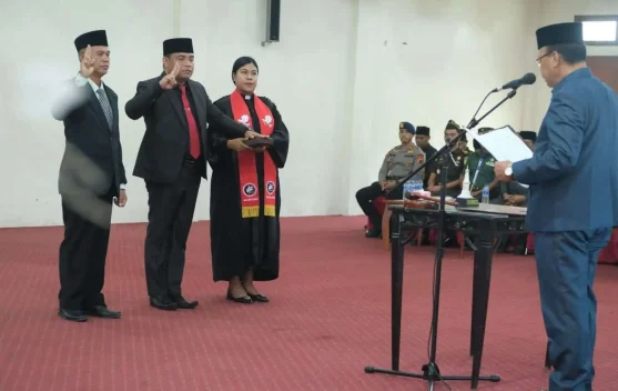 Bupati Sumba Barat Lantik Dua Pejabat Strategis Daerah