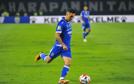 Hodak "Cuek" Eliano Reijnders Terancam Absen Lawan Persija