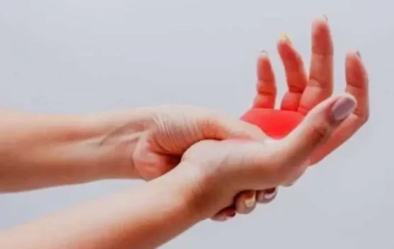 Mengapa Saat Bangun Tidur Sering Mengalami Kesemutan