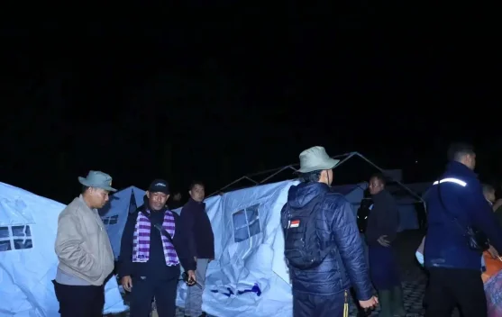 Gunung Burni Telong Siaga, Ratusan Warga Mengungsi