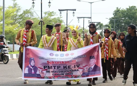 Ratusan Peserta Pramuka Ikut Pawai Karnaval Perkemahan Madrasah