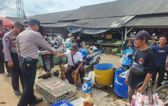 Polres Mesuji Patroli Pasar Jaga Kamtibmas Nataru Libur
