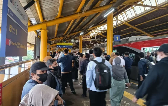KAI Commuter Siapkan Seribu Lebih Perjalanan Malam Tahun Baru