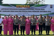 Kapolda Riau Pimpin Kenaikan Pangkat 1.137 Personel