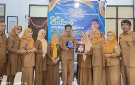 Purna Bakti, Abdul Azis Serahkan Aset DPPKB Bombana