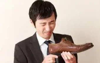 Cara Alami Hilangkan Bau Sepatu Pakai Bahan Dapur