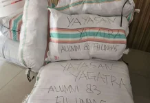 Gubernur Sulsel Terima Bantuan Yagatra Alumni FH Unhas 83