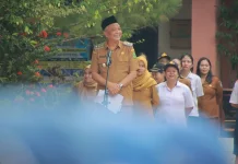 Wakil Bupati Bengkayang Pimpin Apel Serempak Masuk Sekolah