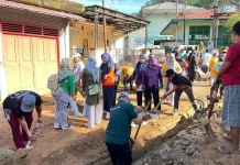 Pemko Sibolga-Kemenag Gotong Royong Bersihkan Material Bencana