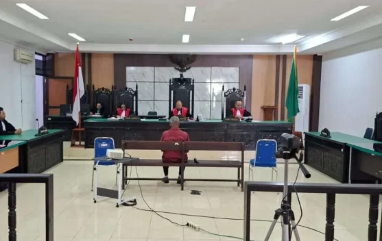 Terbukti Korupsi Yohanes Ua Divonis 4 tahun Penjara 