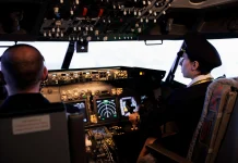 Perbedaan Peran Kapten dan Kopilot di Pesawat Komersial