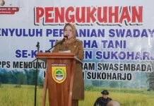 Bupati Sukoharjo Kukuhkan 99 Penyuluh Swadaya ‘Tuladha-Tani’