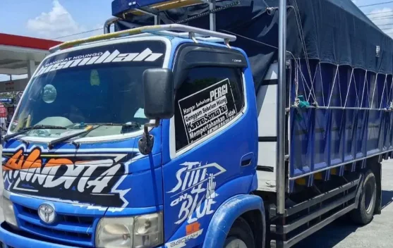  Warga Kedungdung Amankan Truk Dugaan Penipuan Minyak