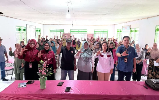 OJK Sultra Edukasi Keuangan Masyarakat Desa Konawe Selatan