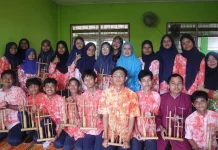 Riset Dosen UNY Buktikan Anak Tunarungu Dapat Bermusik