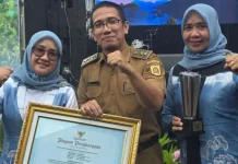 Kelurahan Mentaos Raih Prestasi Desa dan Keluraham Award