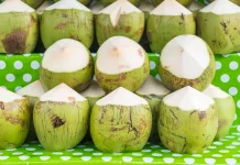 Manfaat Sehat Kelapa Murni Saat Cuaca Panas