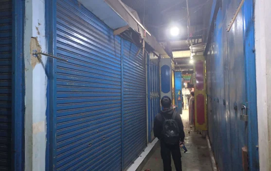 Ratusan Kios Pedagang Pakaian Pasar Cikurubuk Tutup Permanen