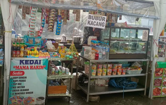 UMKM Kuliner Taman Siring Bertahan di Tengah Persaingan
