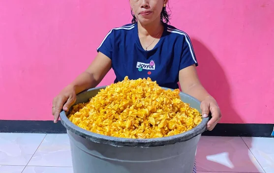 Pedas Manis Perjuangan Seorang Ibu Merintis Usaha Keripik