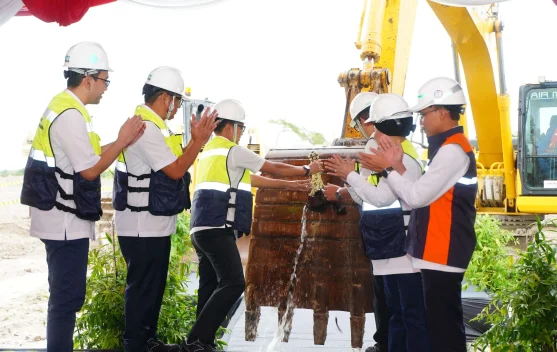 Petrokimia Gresik Bangun Tangki Asam-Sulfat 40 Ribu Ton