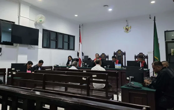 Eksepsi Dua Terdakwa Korupsi Dana Hibah KKT Ditolak 
